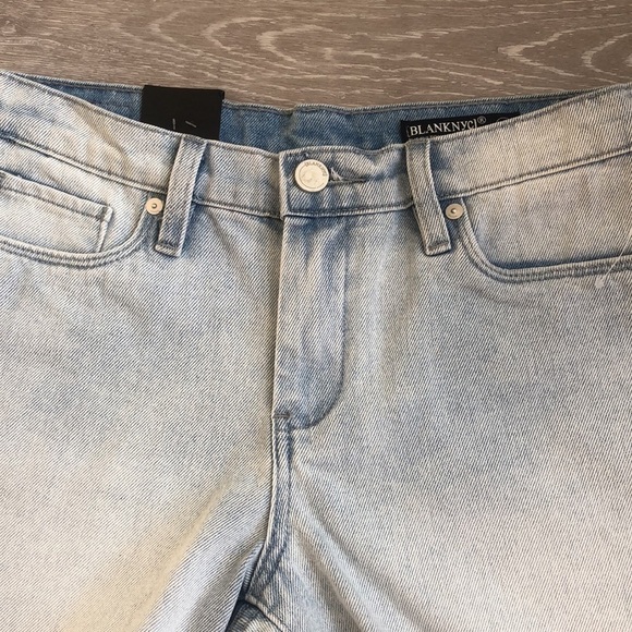 BLANK NYC NWT The Fulton roll up jean shorts 27 - Picture 4 of 9